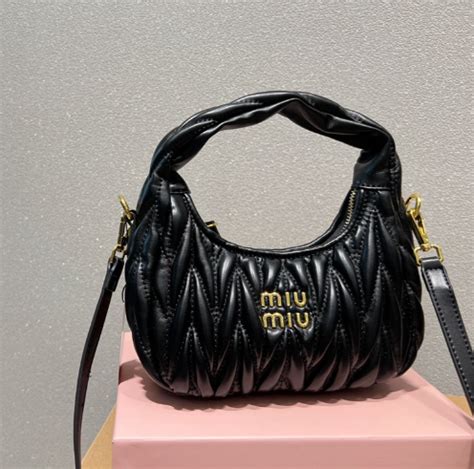 Miu Miu Replica 